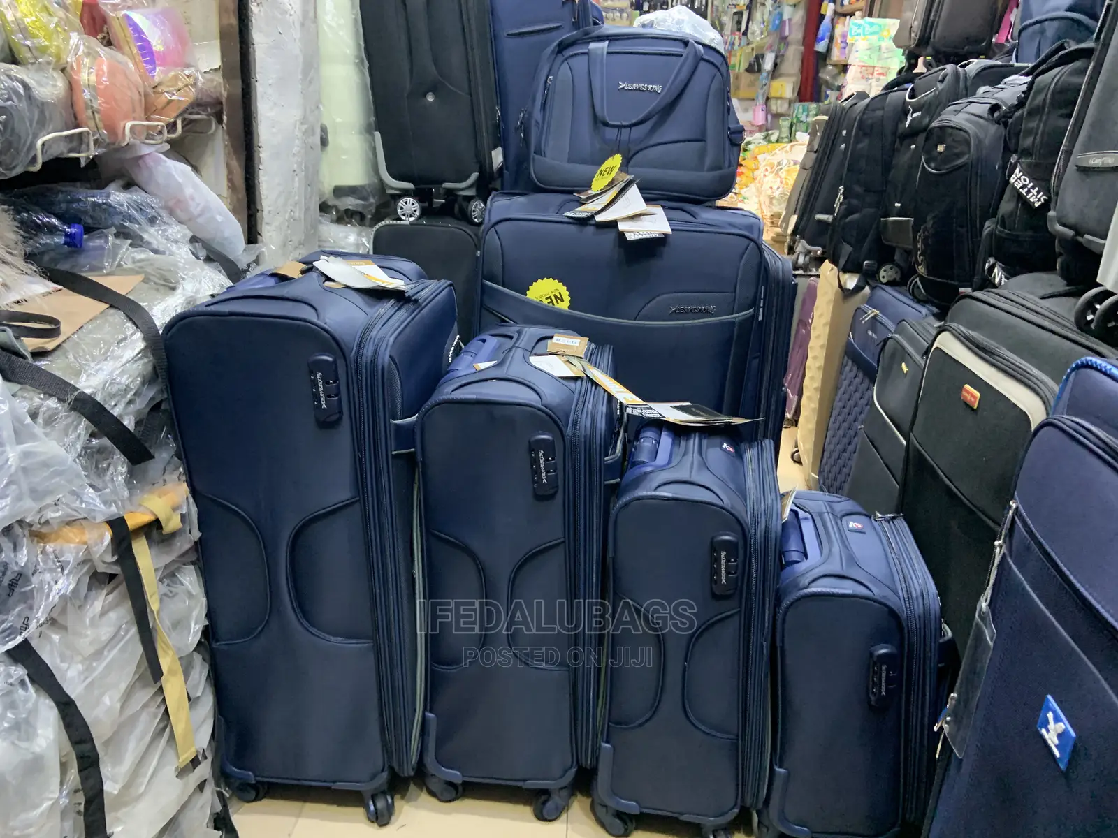 Set of Imported Leaves King Traveling Luggage With 5 Tyres