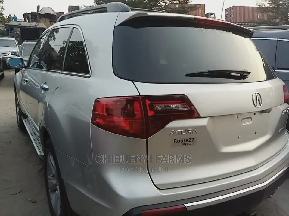 Acura MDX Advance Package SUV AWD (3.7L 6cyl 6A) 2010 Silver