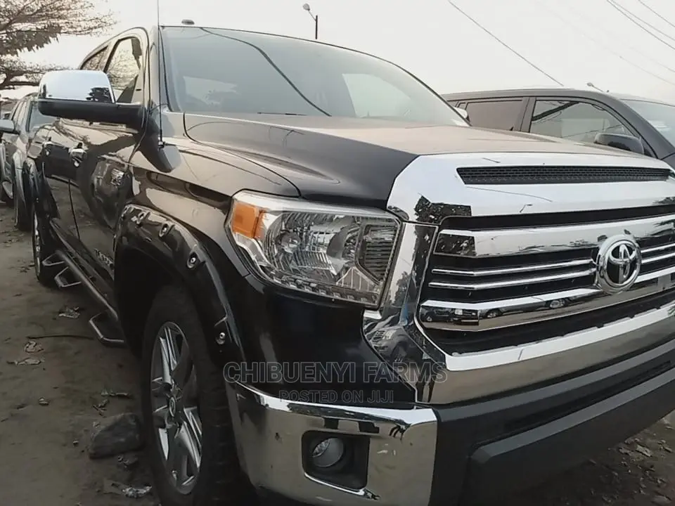 Toyota Tundra 2017 Black