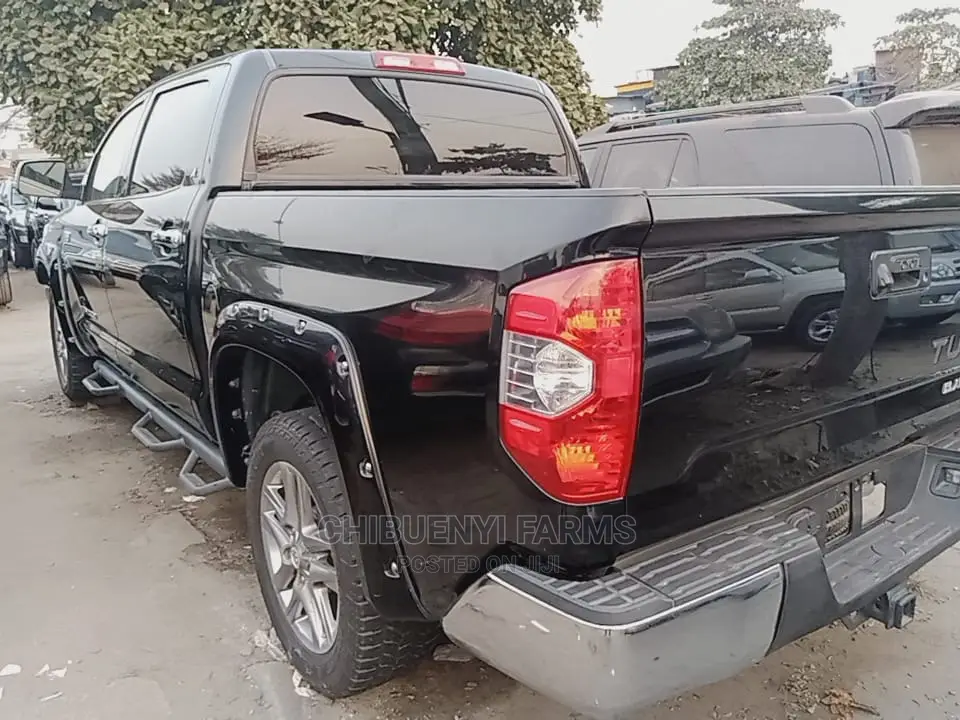 Toyota Tundra 2017 Black