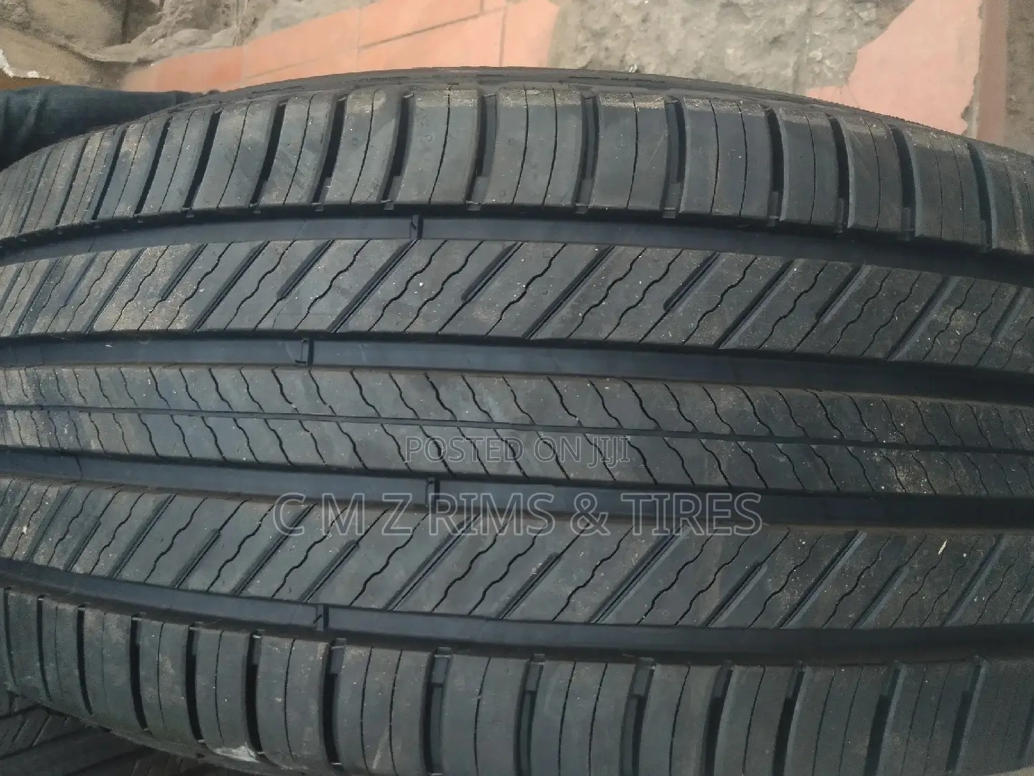 265/65r17 Michelin Tire