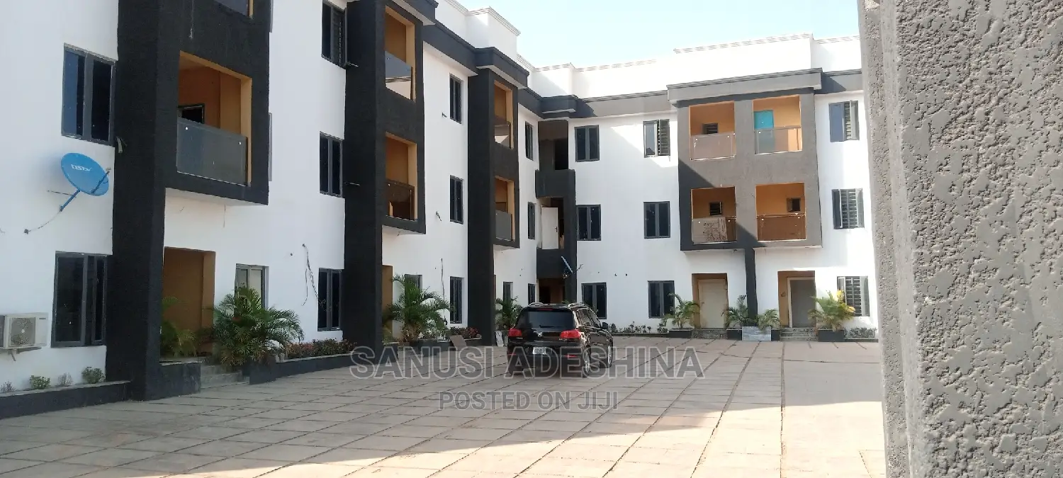 4bdrm Duplex in Jahi By Gilmore for sale