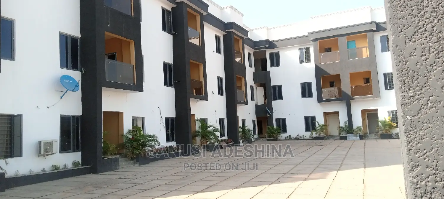 4bdrm Duplex in Jahi By Gilmore for sale