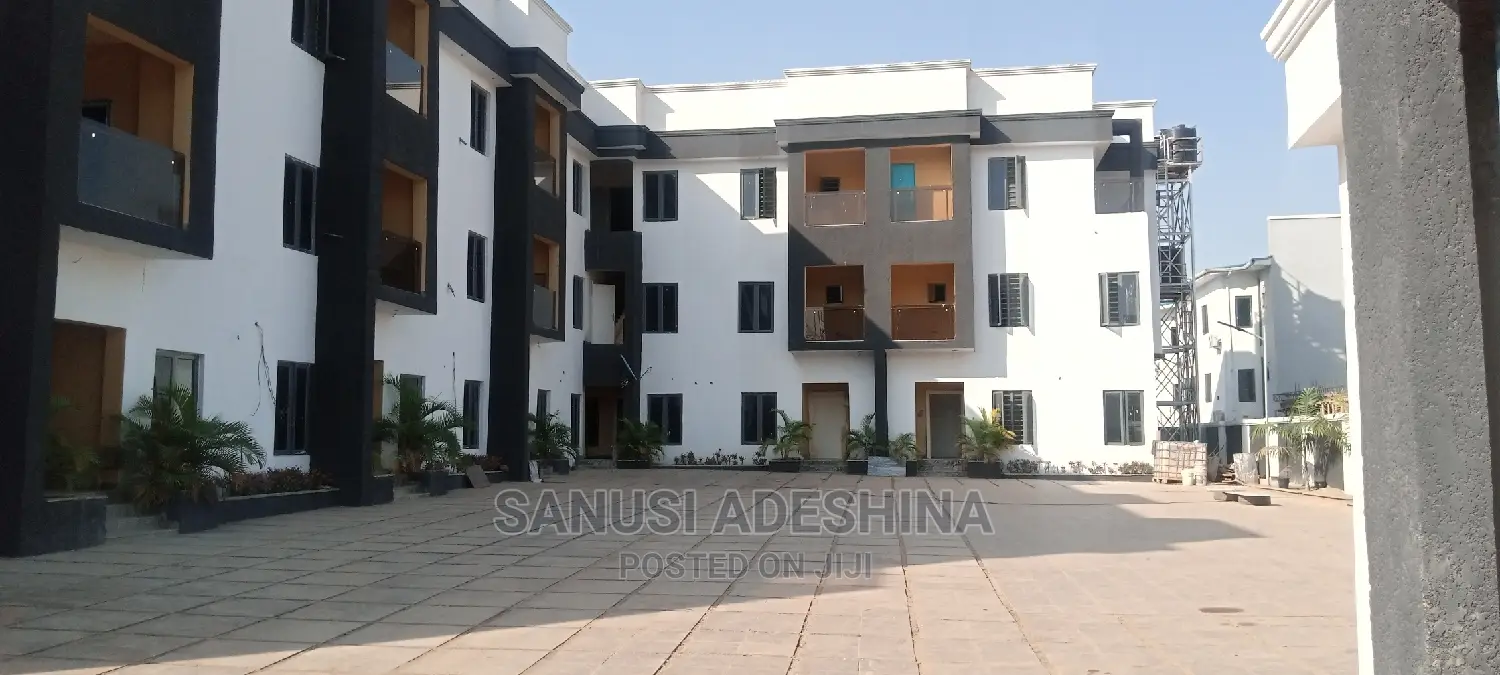 4bdrm Duplex in Jahi By Gilmore for sale
