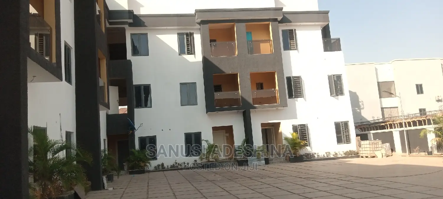 4bdrm Duplex in Jahi By Gilmore for sale