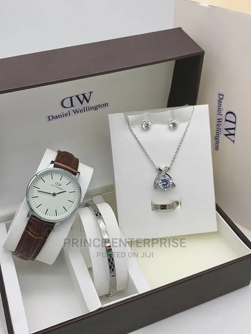 Daniel Wellington Leather