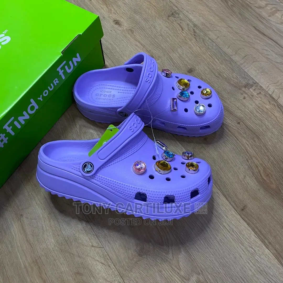 [*New*]- Wms Iconic Comfort Crocs*