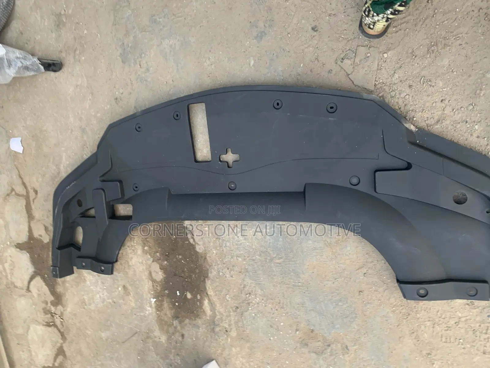 Radiator Plastic Lexus LX 570 2019