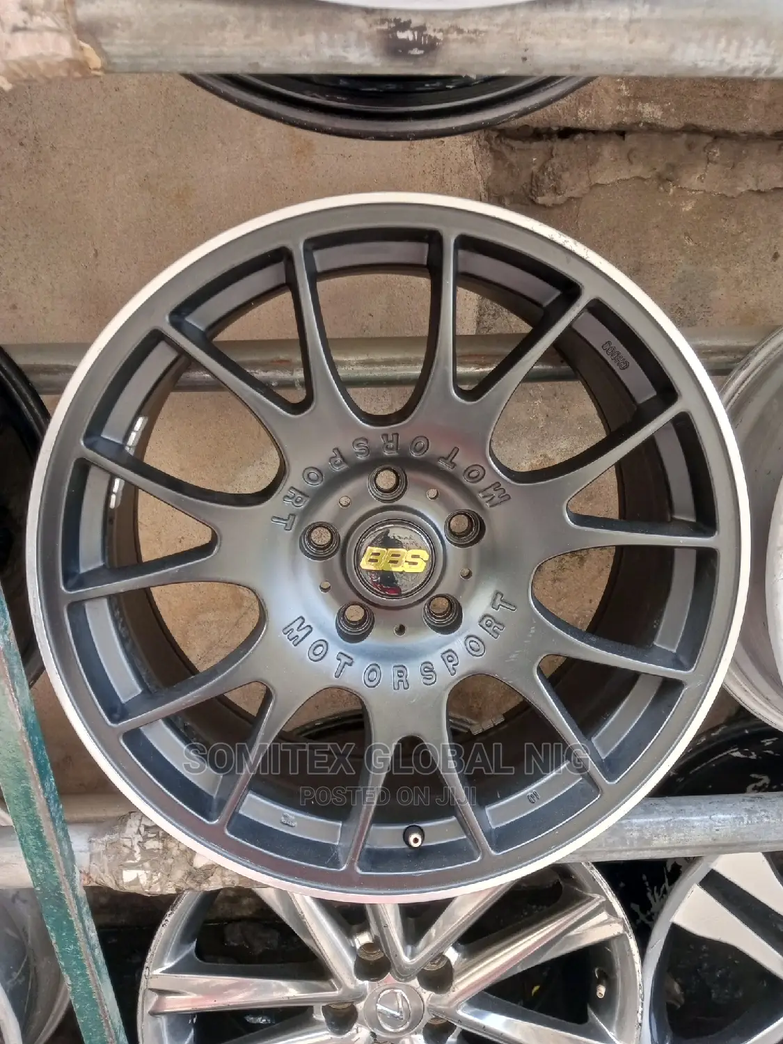 18rim Black Camry