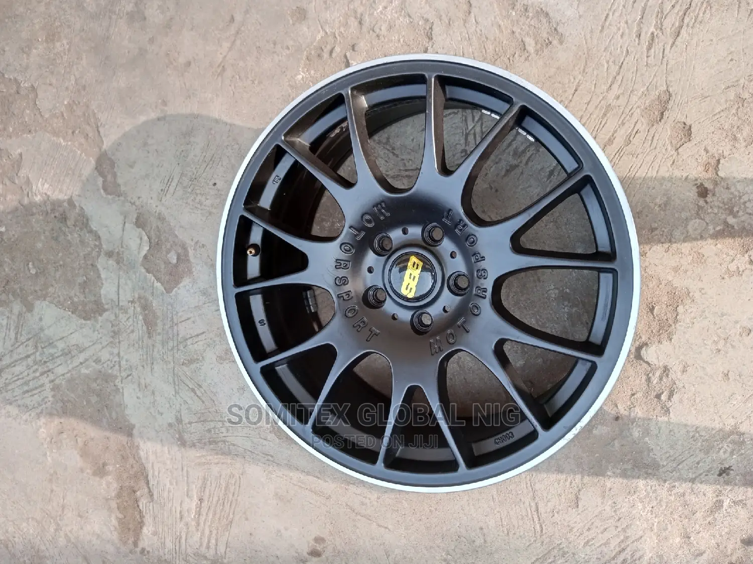 18rim Black Camry