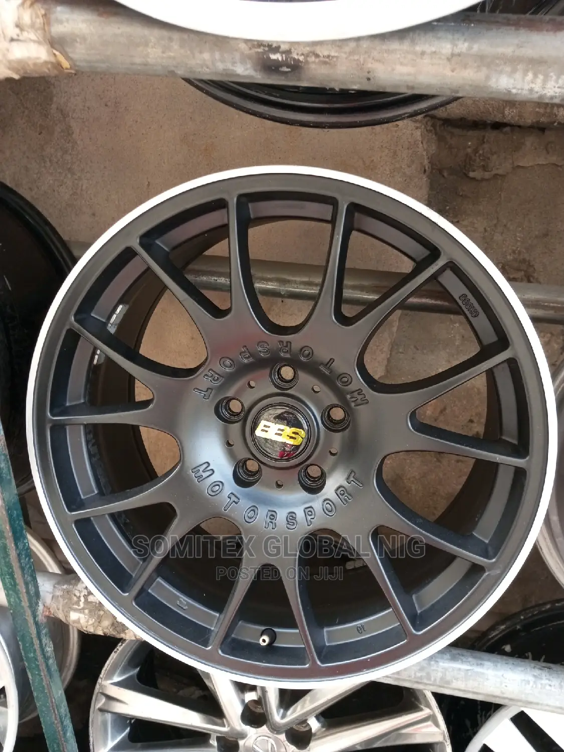 18rim Black Camry