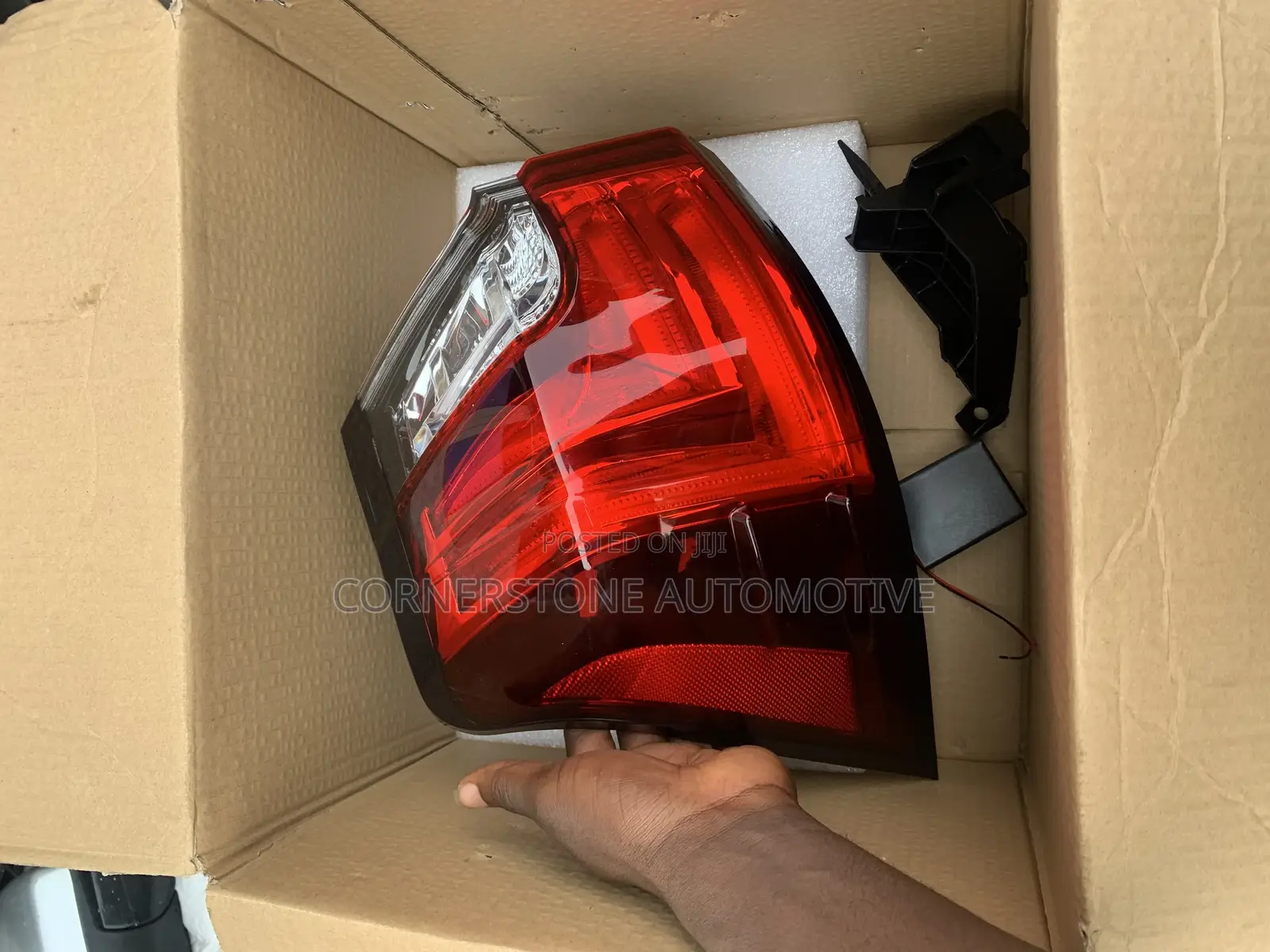 Real Light Lexus LX 570 2019