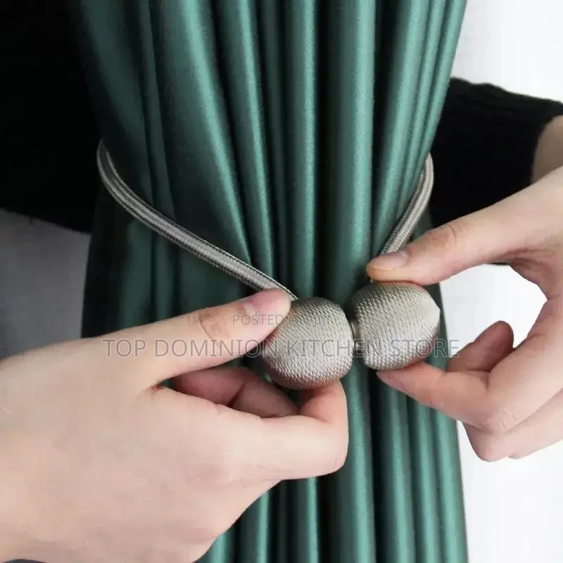 Curtain Holder