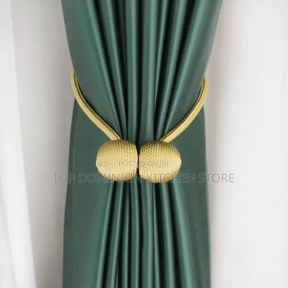 Curtain Holder