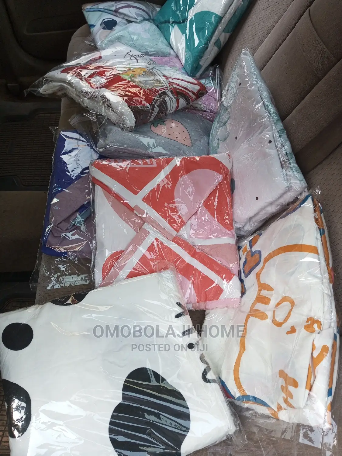7 by 7 Bed Sheet With Two Pillow Cases