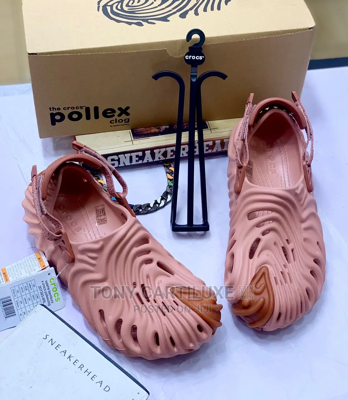 Crocks + 1 Nike Free Socks