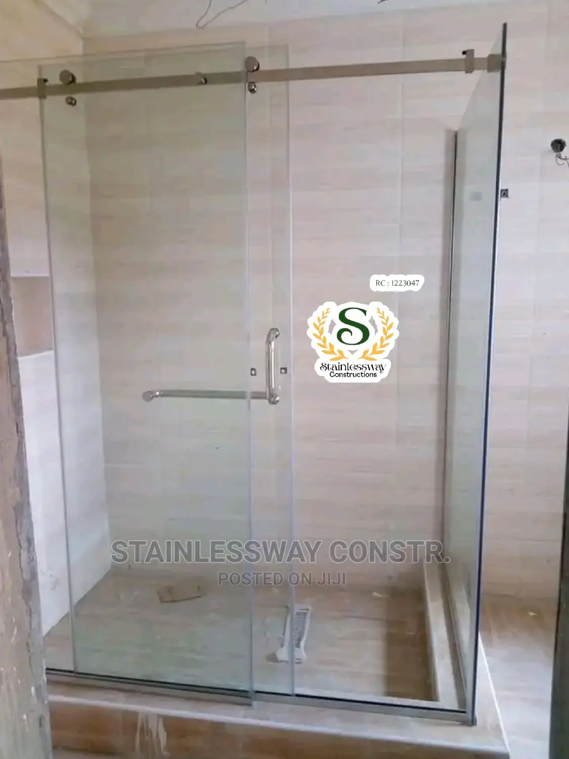 Shower Cubicle Awe