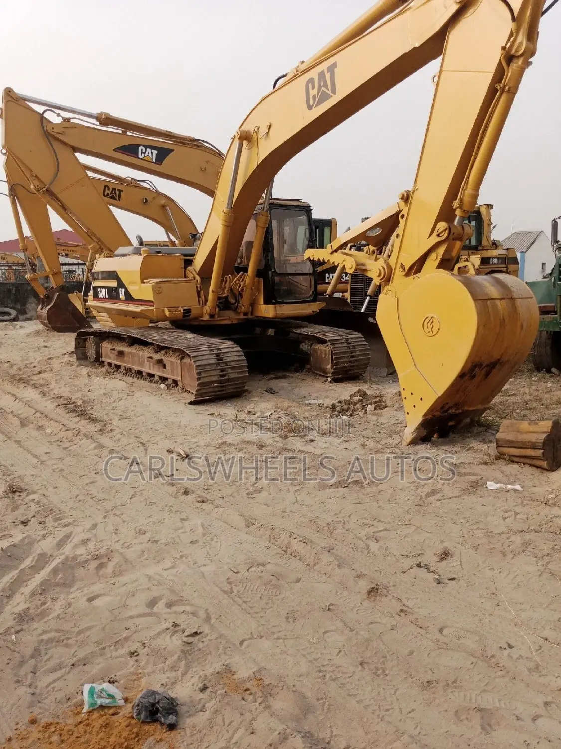 Foreign Used Caterpillar Excavator 320L