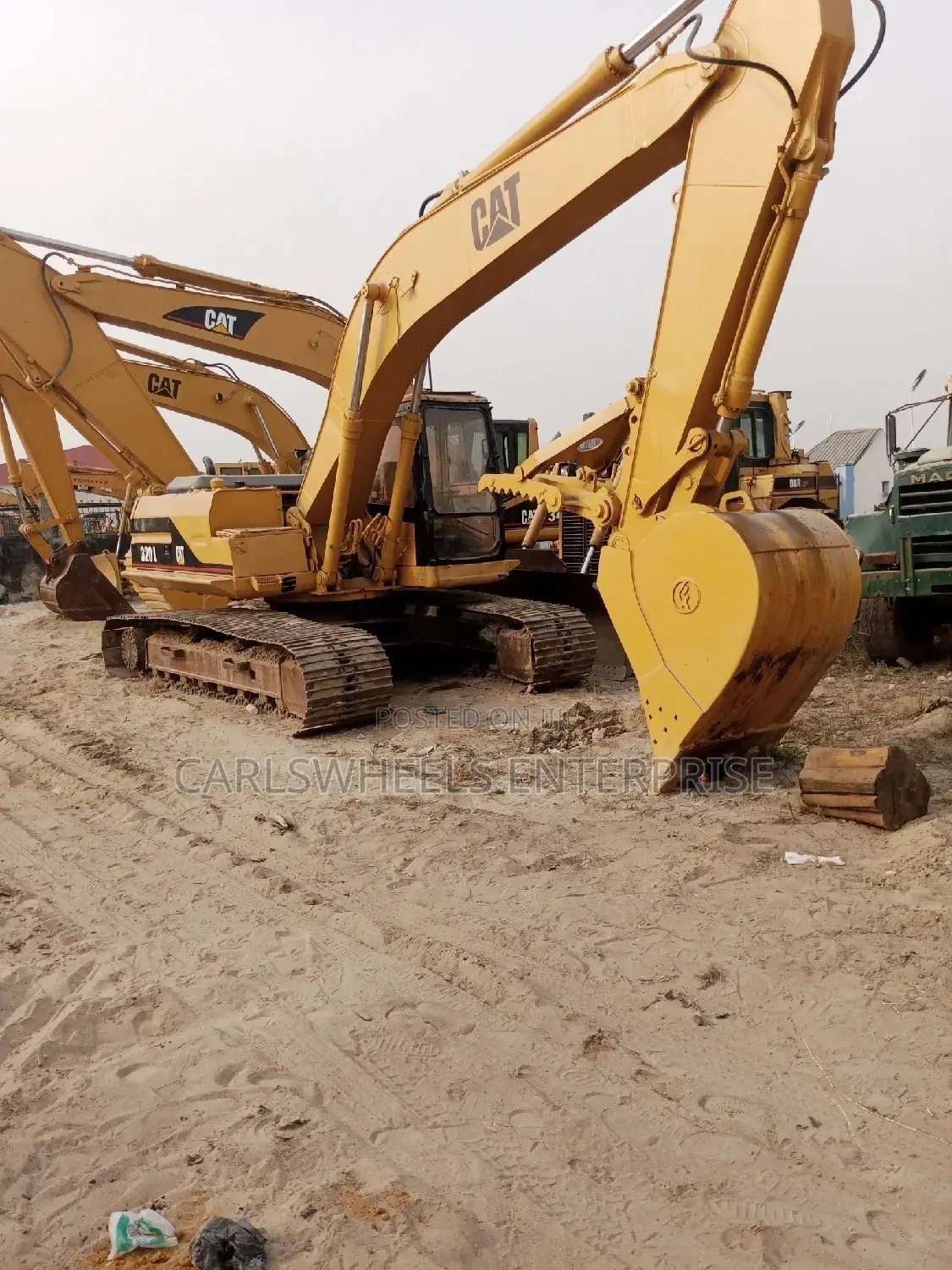 Foreign Used Caterpillar Excavator 320L