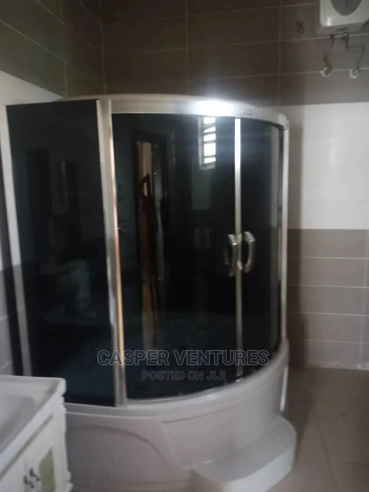 4bdrm Duplex in Dos Santos Gardens for rent
