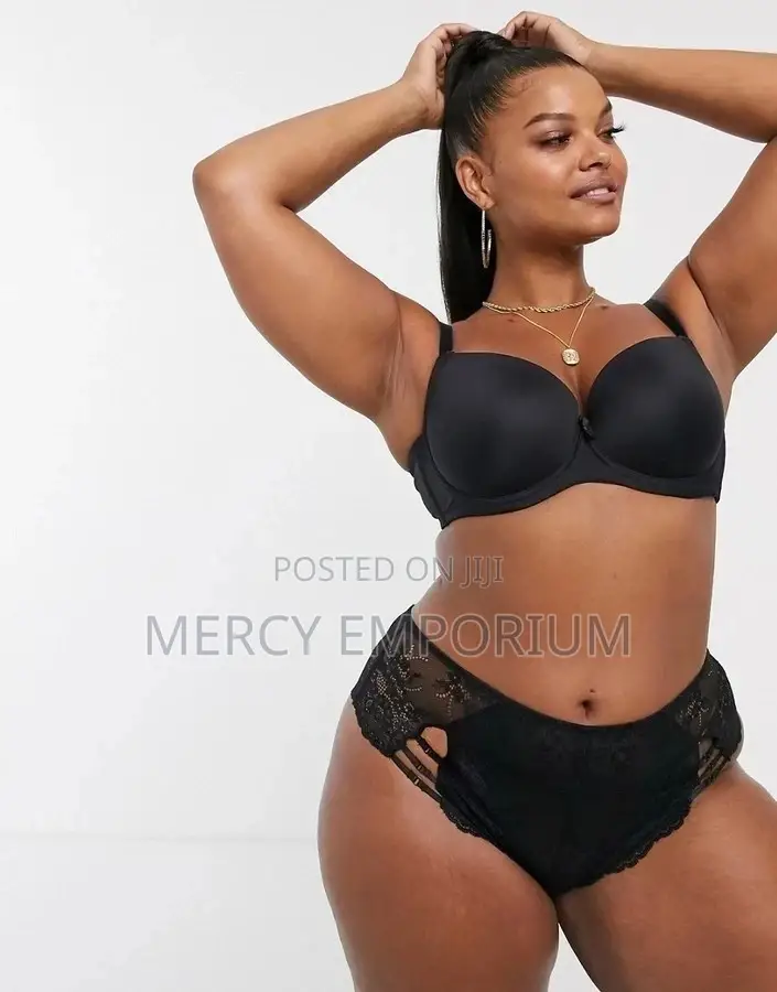 Size 40F Bra Black Bra, Wired and Foam Paded Black Bra