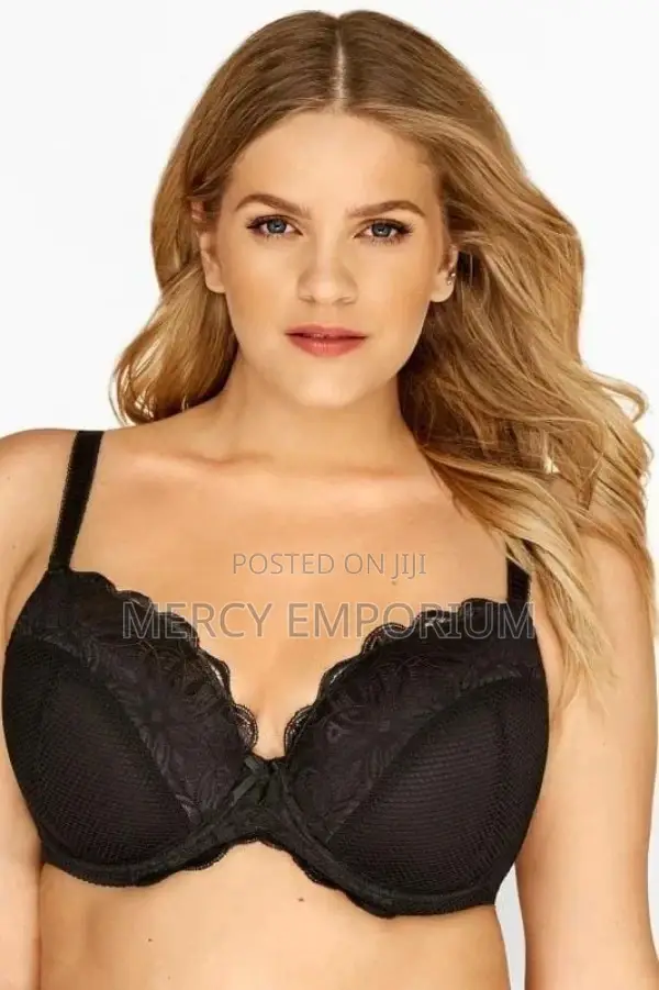 Black Padded Lace Bra Size 42C, 44DD, 48DD