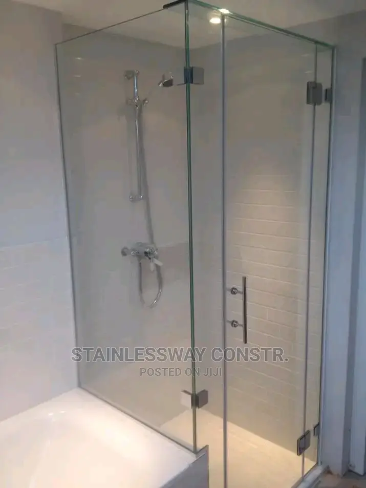 Shower Cubicle Prom