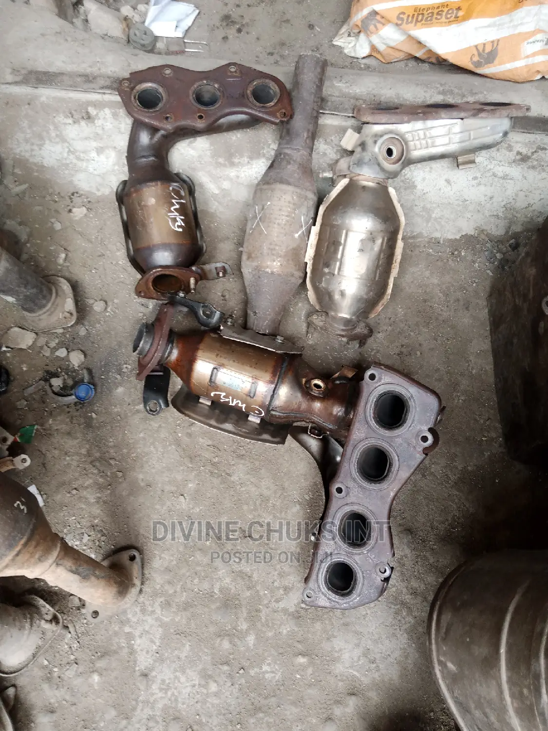 Complete Catalyst for Venza 4plug and V6 Tokunbo