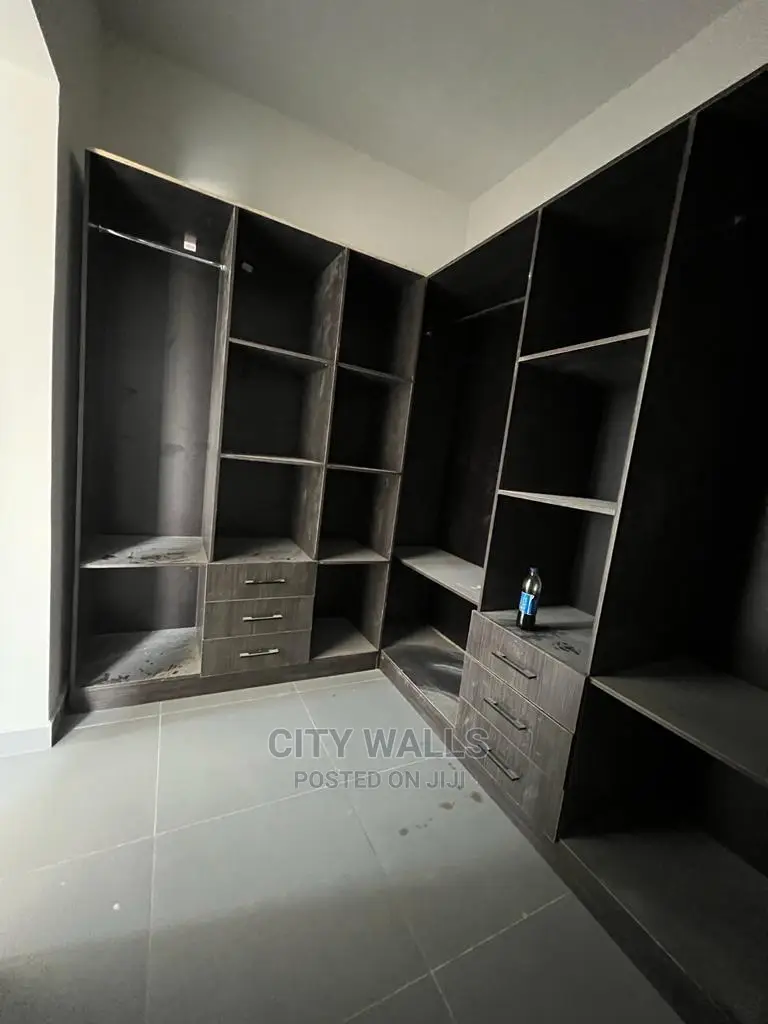 4bdrm Townhouse / Terrace in Ikate for rent