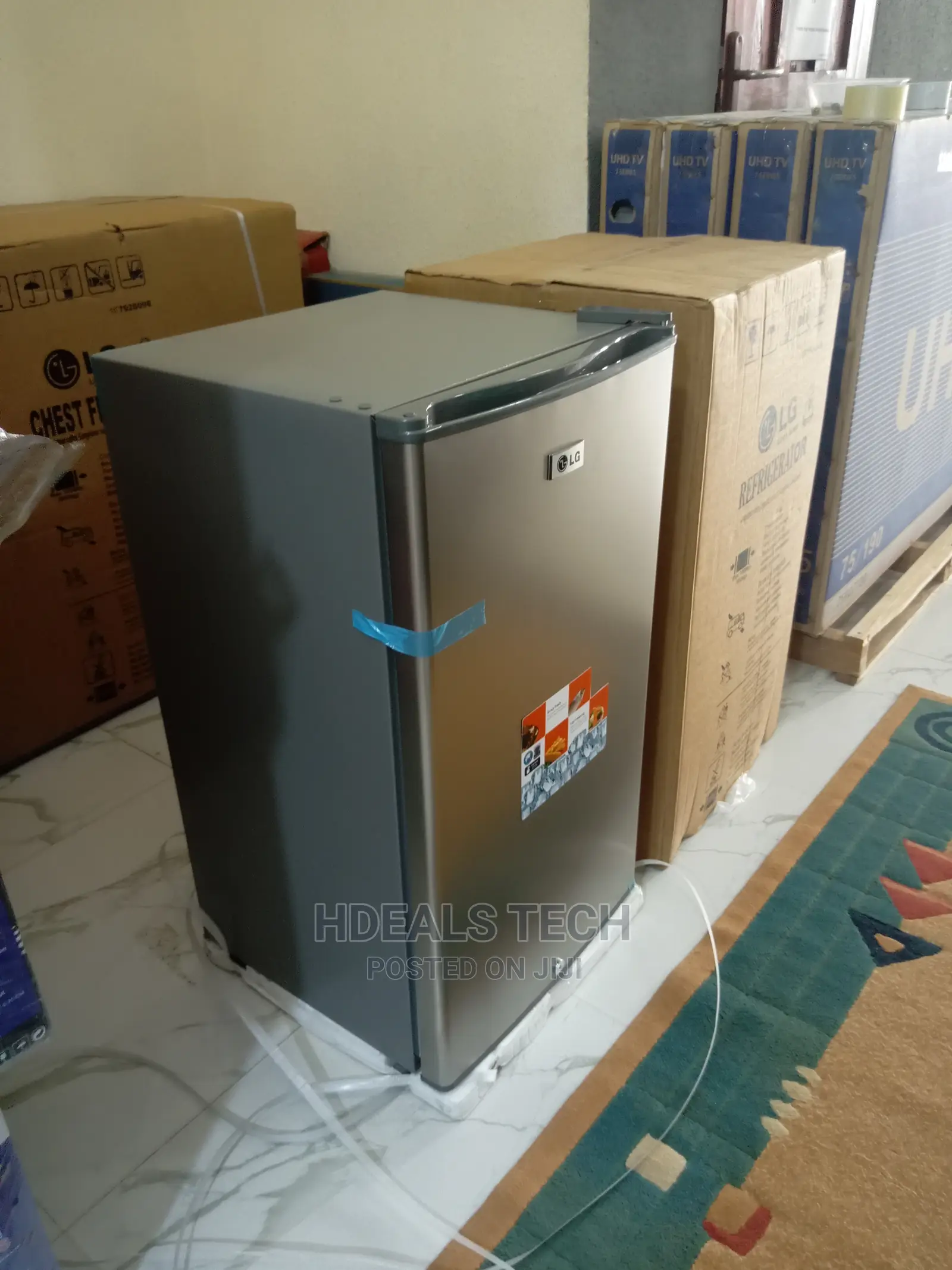 LG Standing Compact Fridge, GC-131.