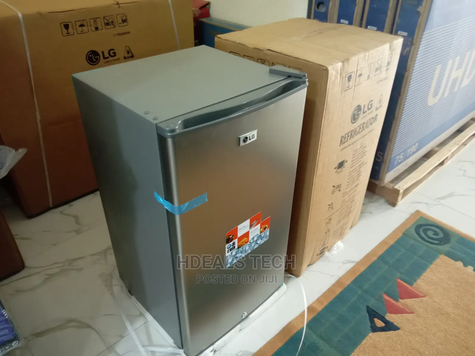 LG Standing Compact Fridge, GC-131.
