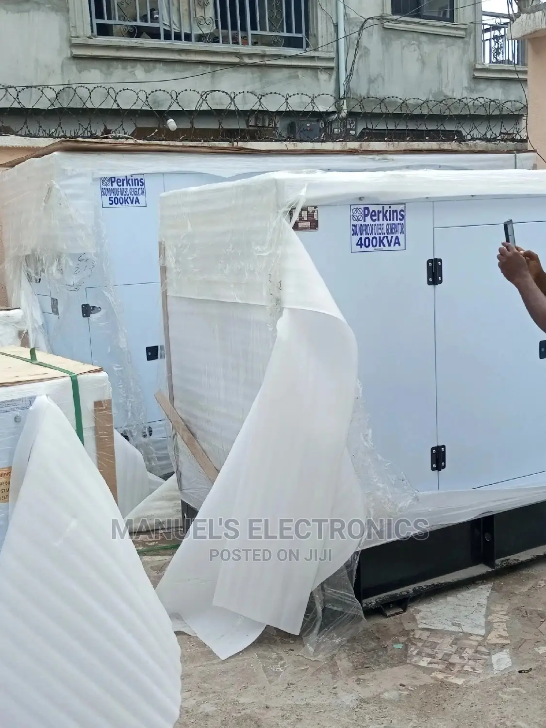 400kva Perkins Diesel Soundproof Generator 100% Copper Coil