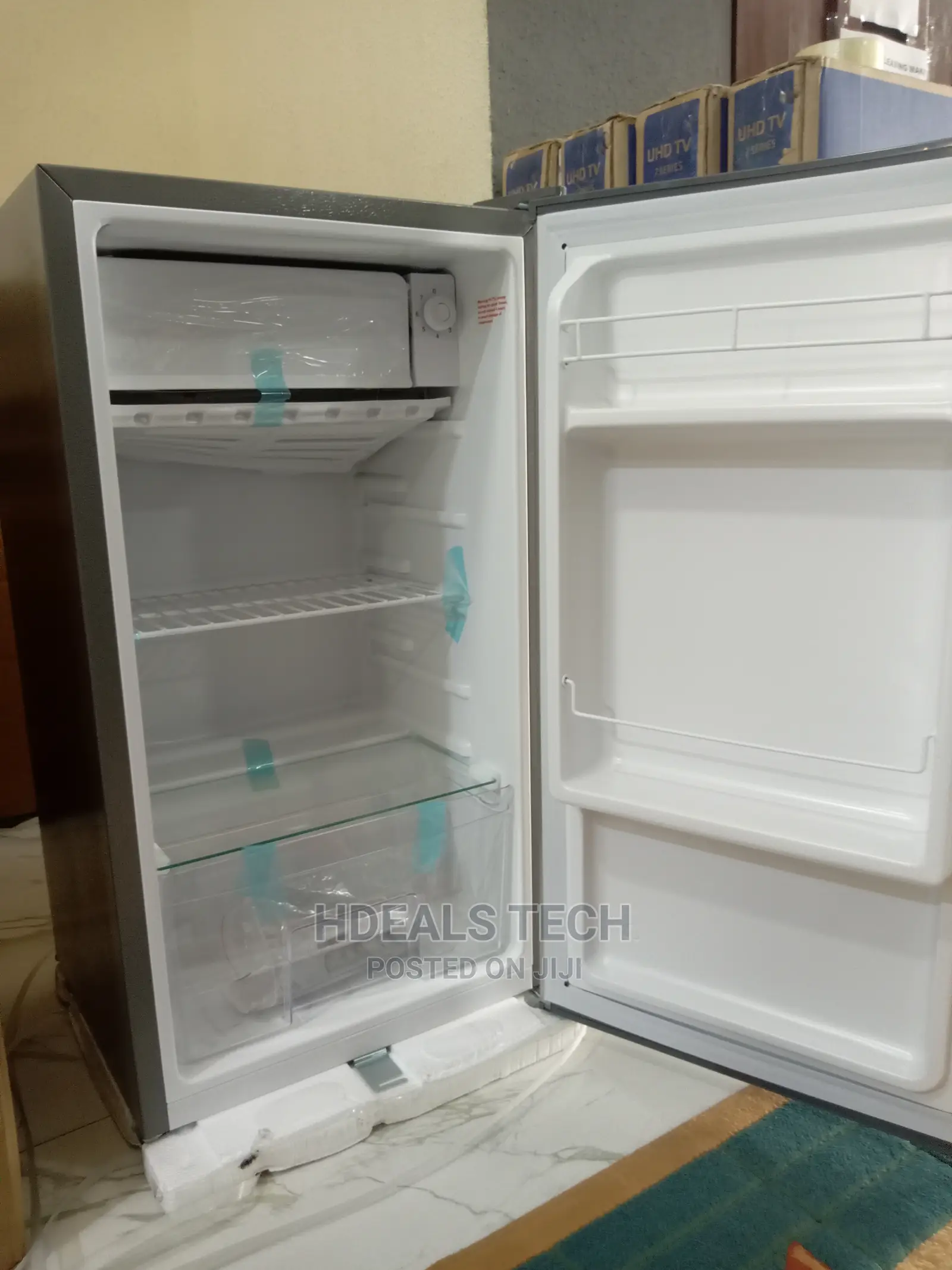 Original LG Single Door Refrigerator, GC-131, Silver.