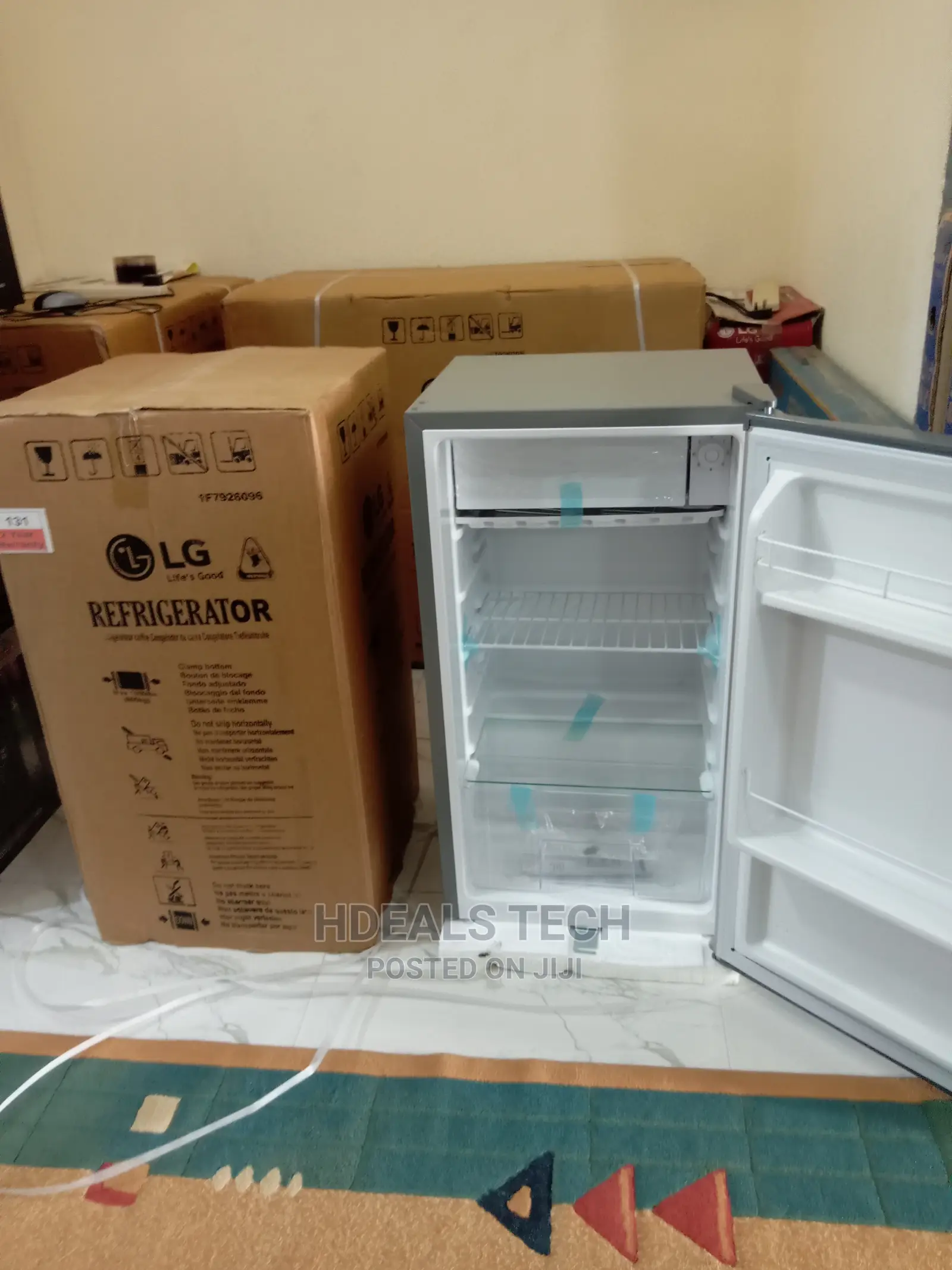 Brand New LG Compact Standing Fridge/Freezer, GC-131.