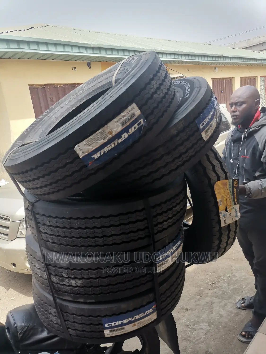 Truck Tire Available in All Sizes