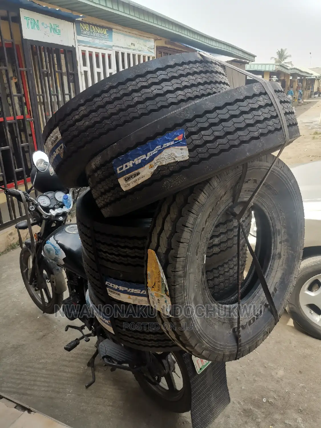 Truck Tire Available in All Sizes