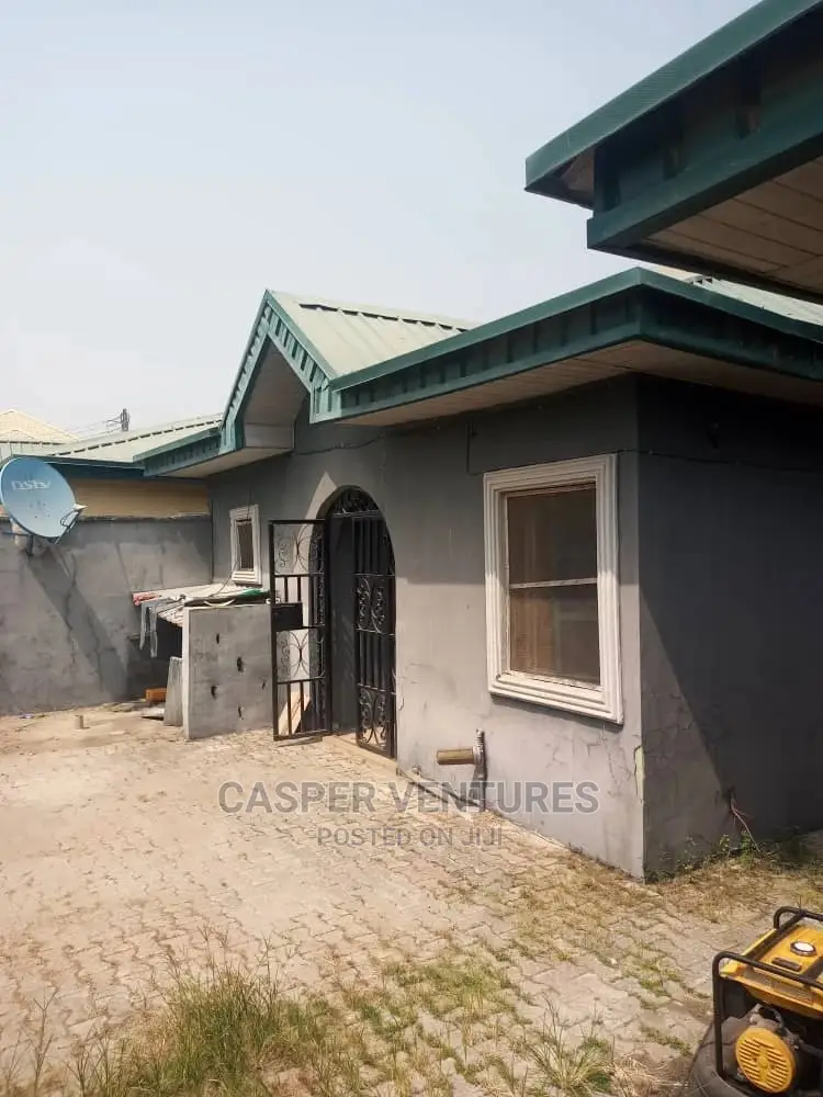 2bdrm Bungalow in Salvation, Ado / Ajah for rent