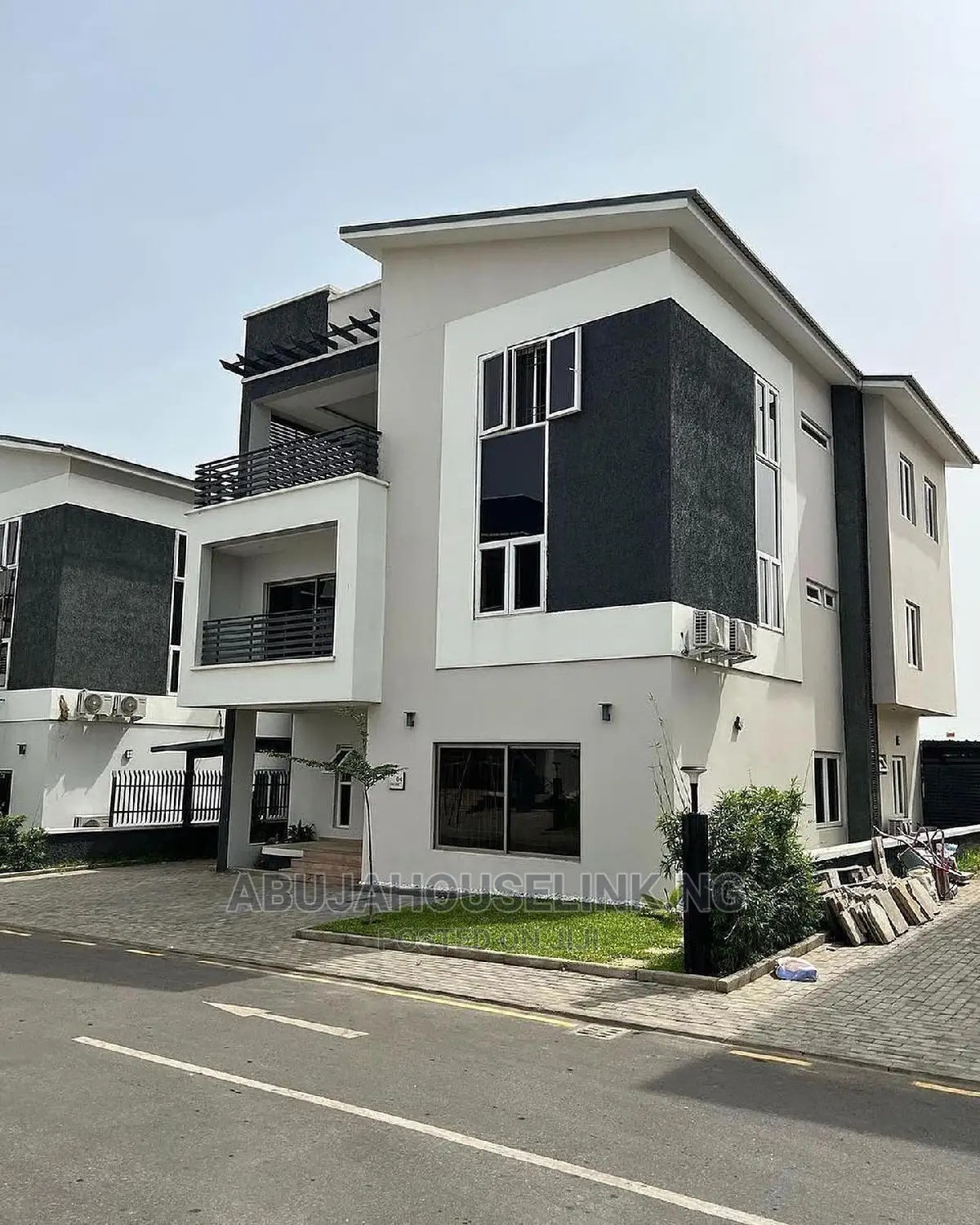 7bdrm Duplex in Bilaad Estate, Jabi for sale