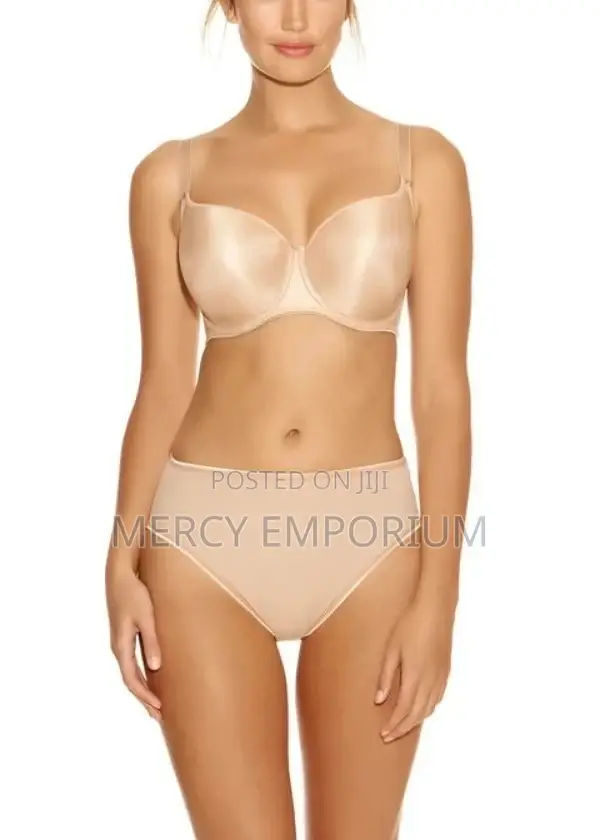 Smooth Cotton Moulded Bra. Padded Bra, Size 34FF Bra