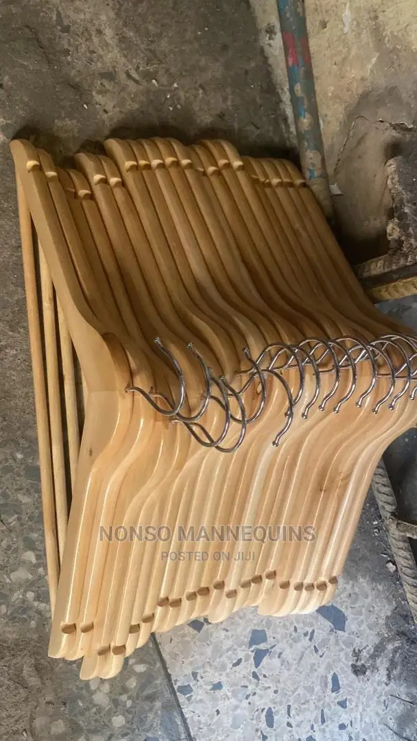 10 Pieces of Wooden Hangers Per Bundle