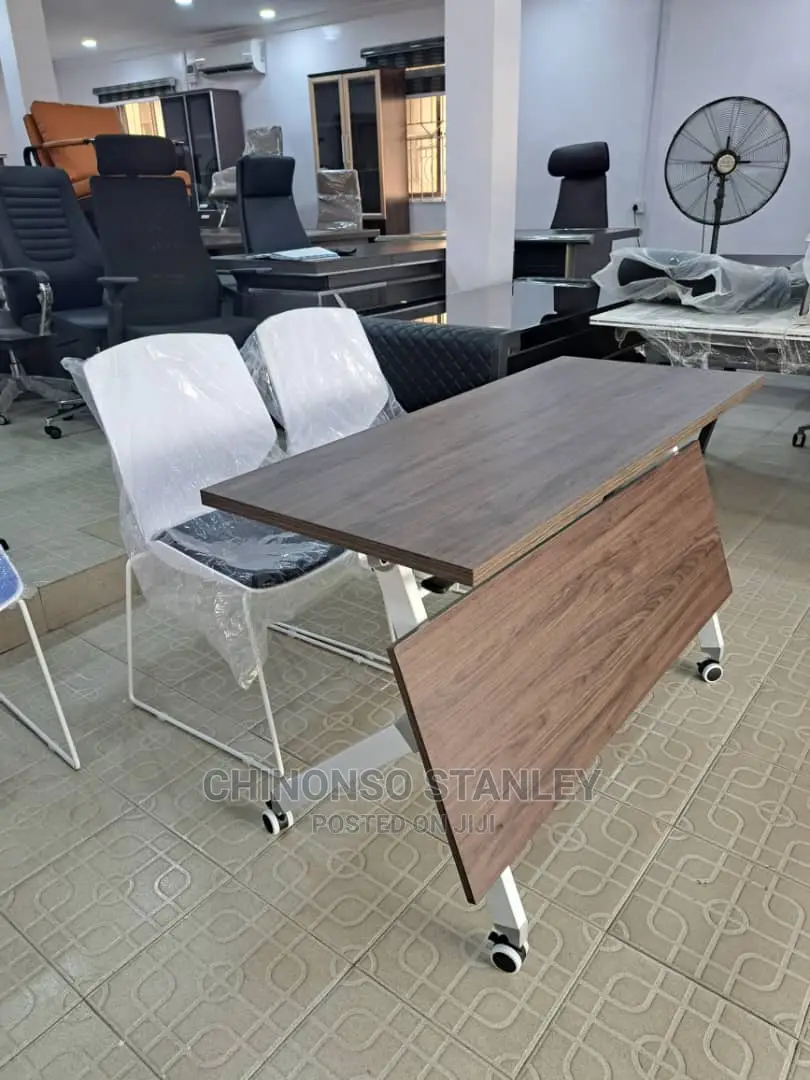 Students Training Desk