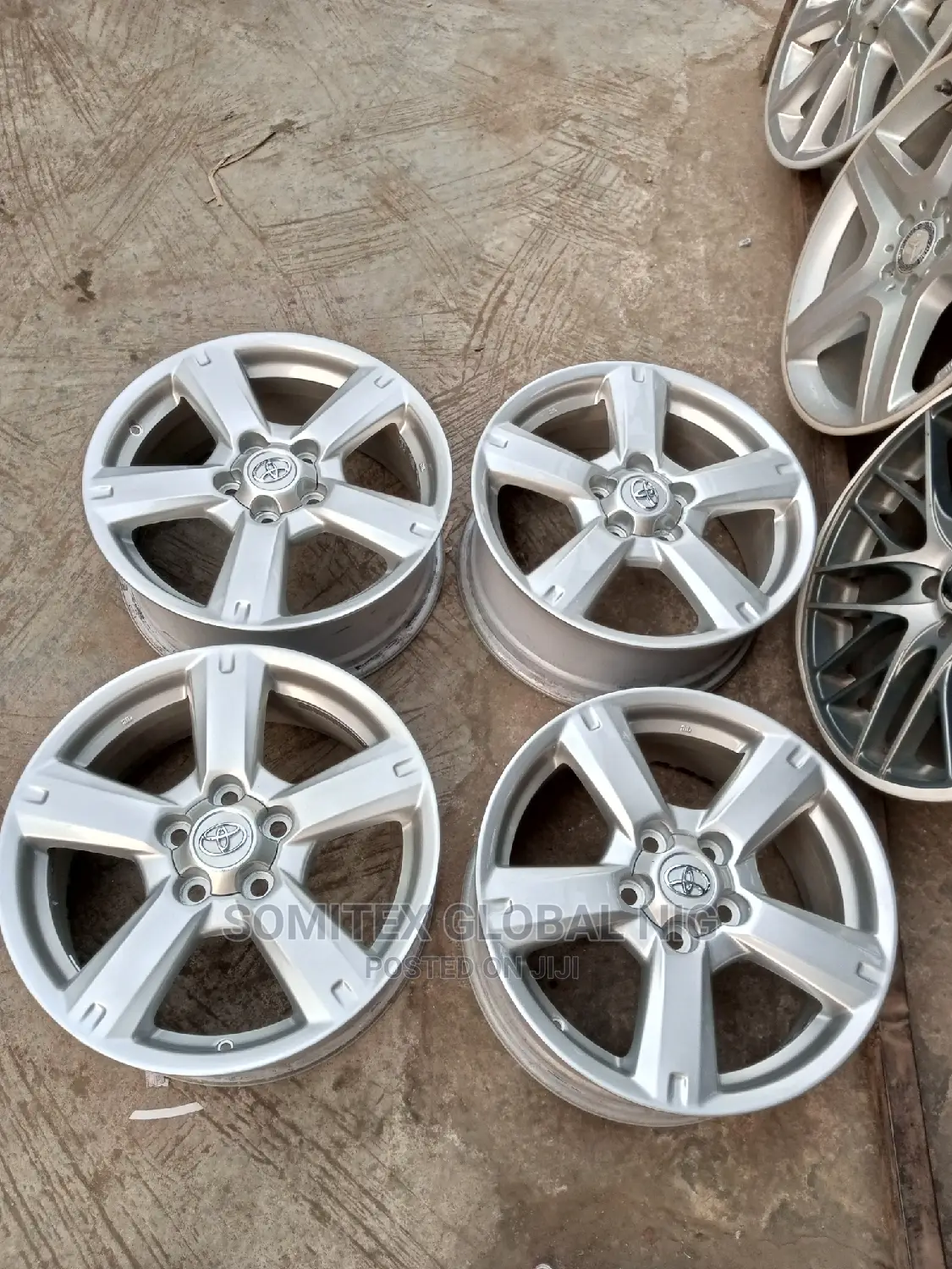 17rim Toyota RAV4.