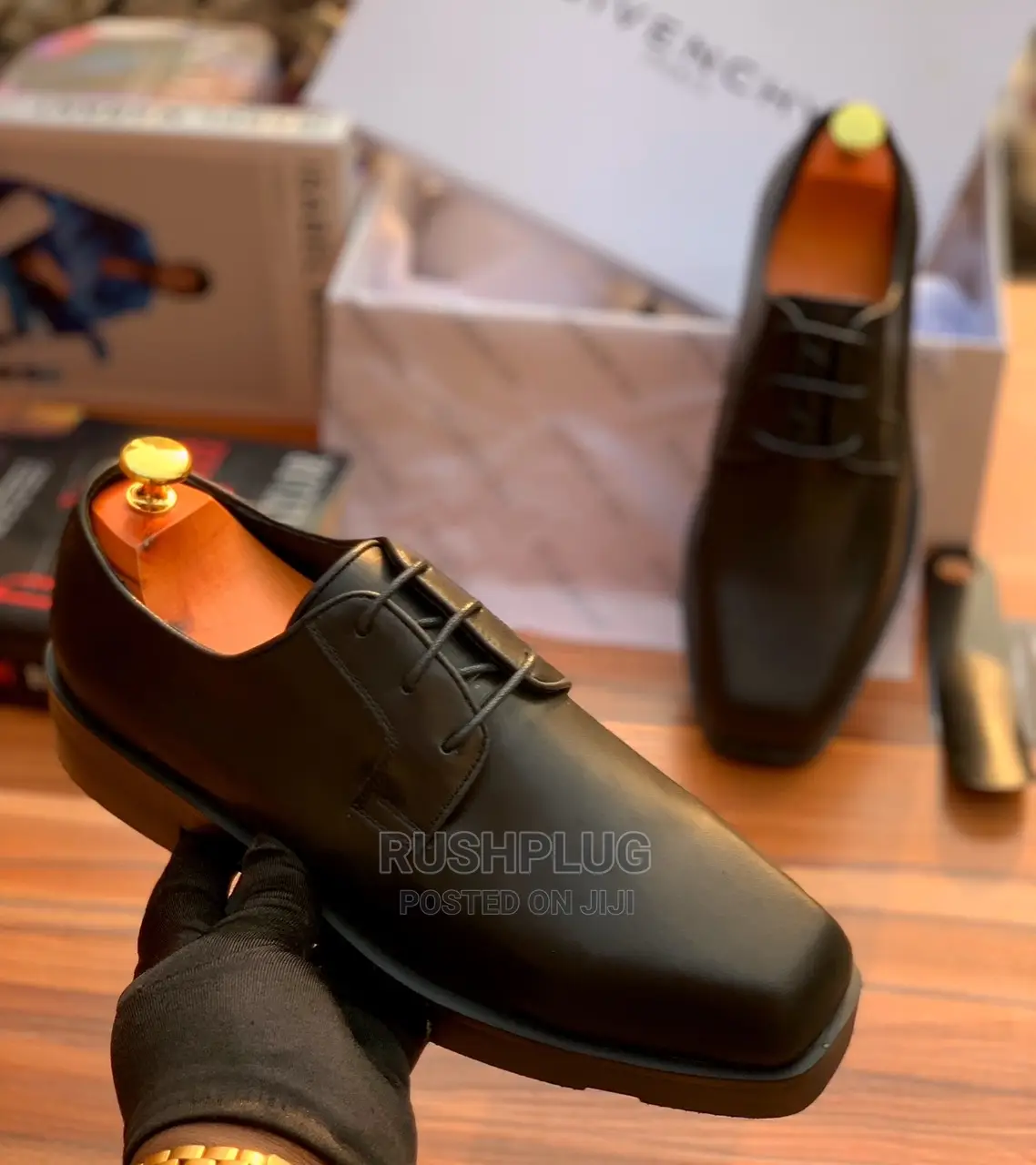Givenchy Paris Lúxury Shoe
