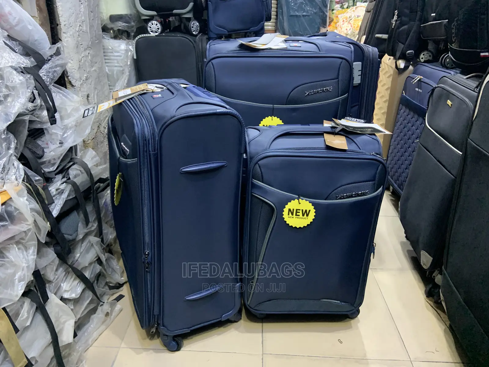 Set of Blue Leaves King Traveling Luggage With 5 Tyres