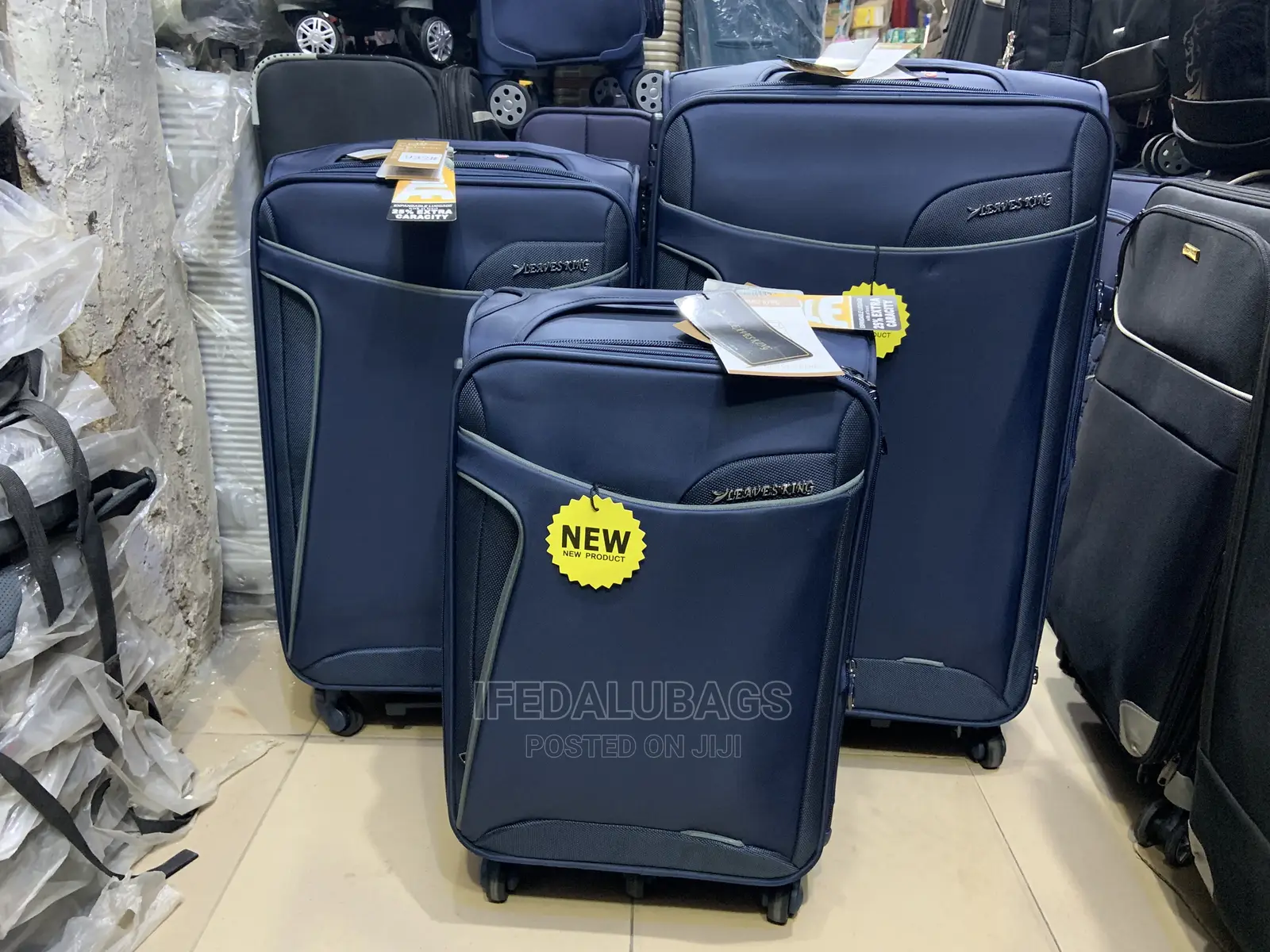 Set of Blue Leaves King Traveling Luggage With 5 Tyres