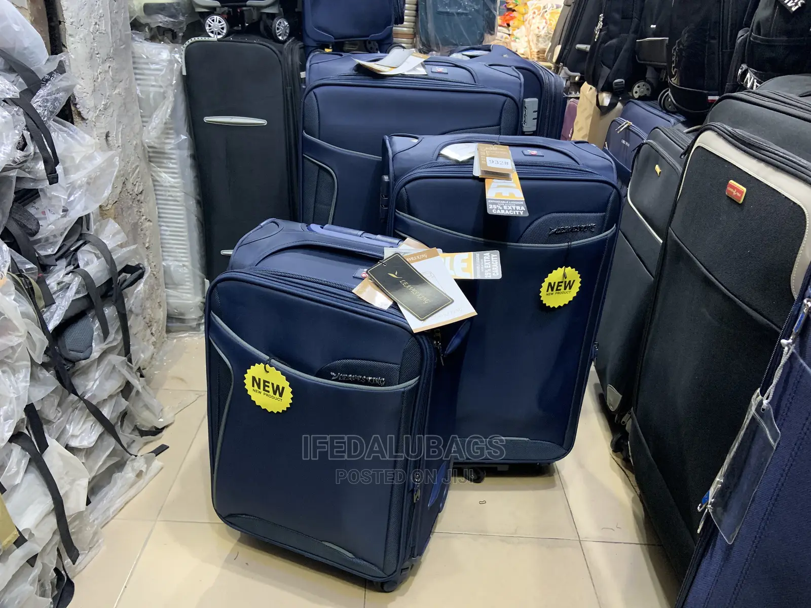 Set of Blue Leaves King Traveling Luggage With 5 Tyres