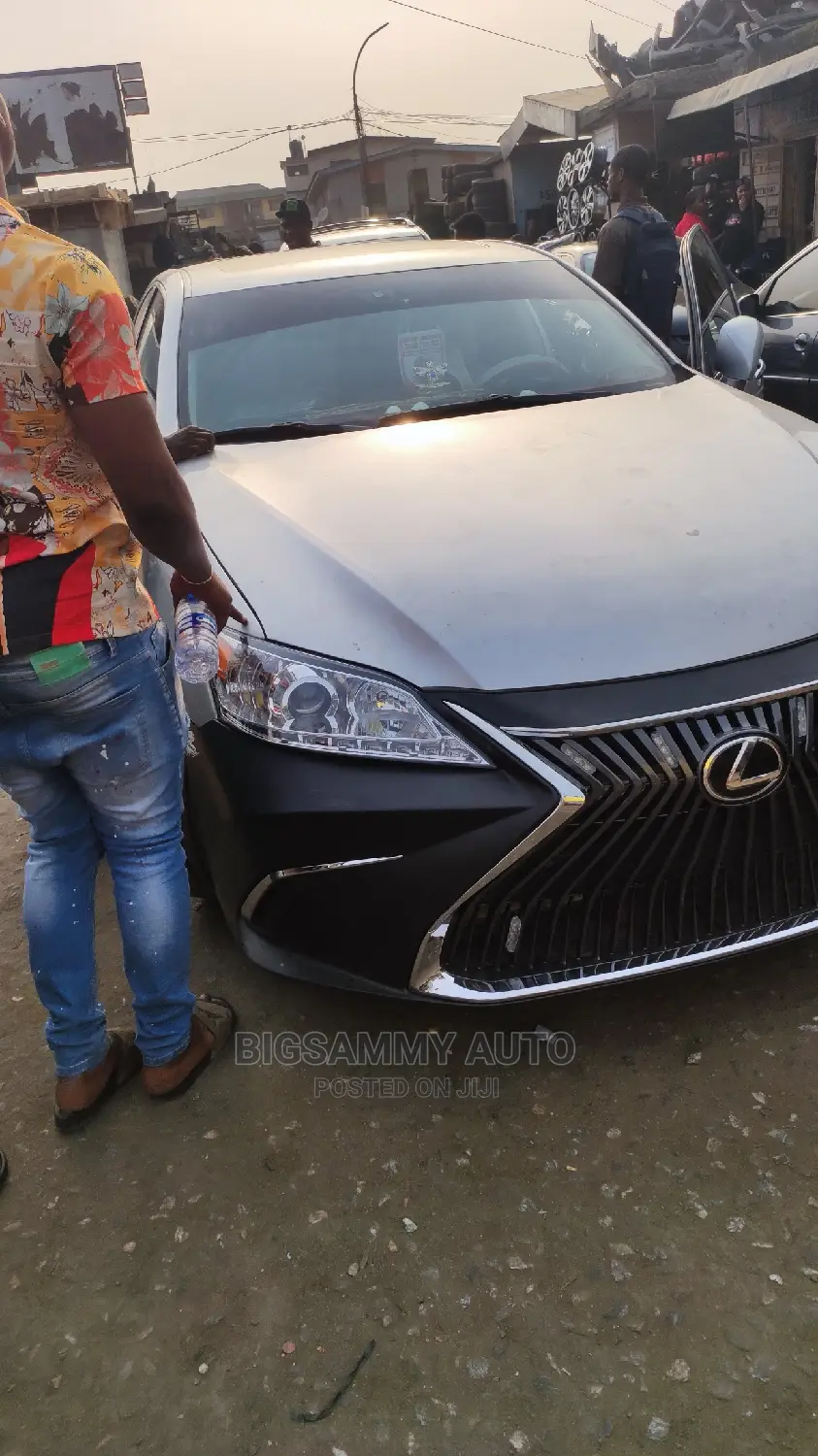 Es 350 2008 / 2010 Upgraded to 2017 / 2018 Bumper