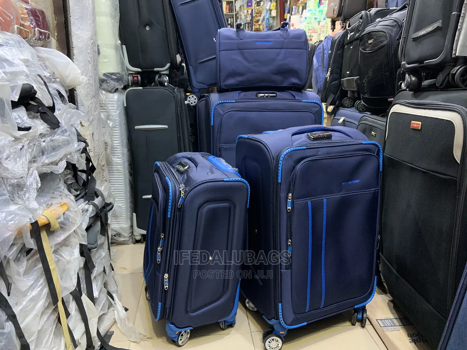 Set of 4 Star Express Traveling Luggage