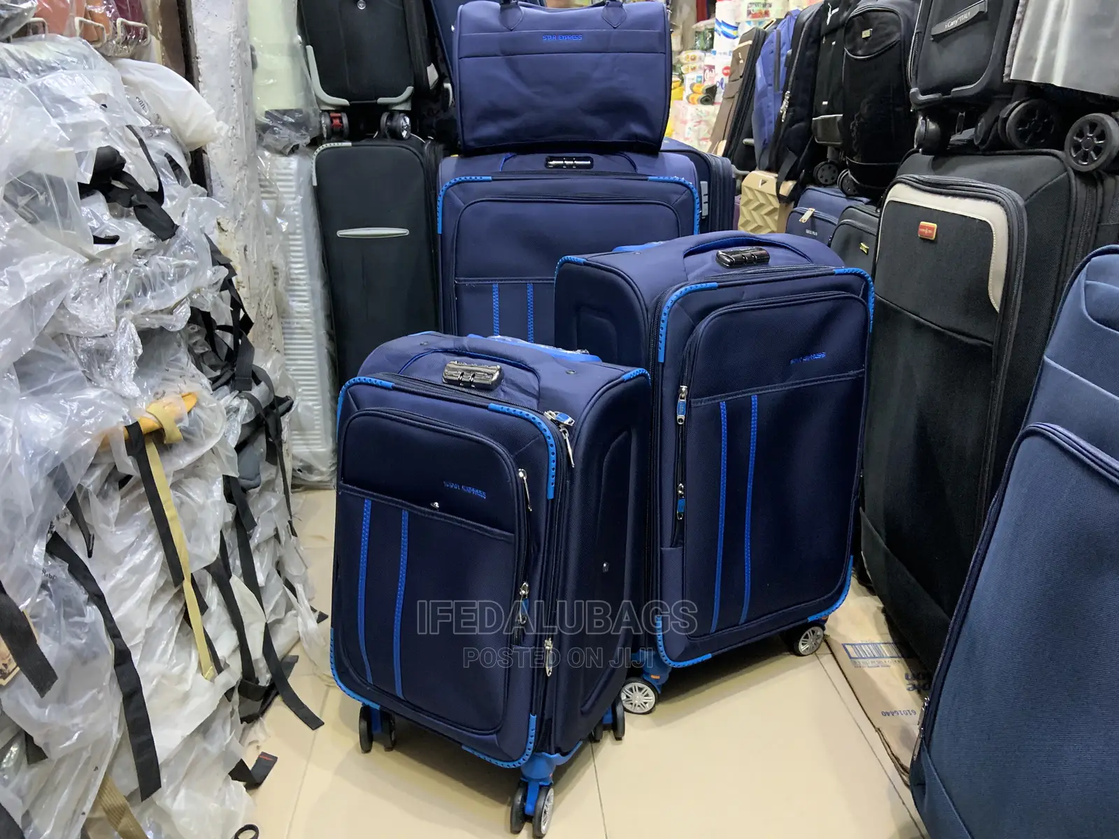 Set of 4 Star Express Traveling Luggage