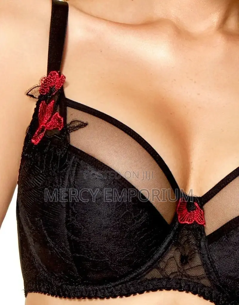 Black Padded Bra. Size 34E Black Bra. Push Up Black Bra